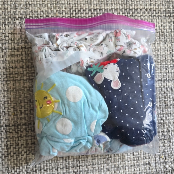 Carter's PJs bundle - Picture 3 of 4